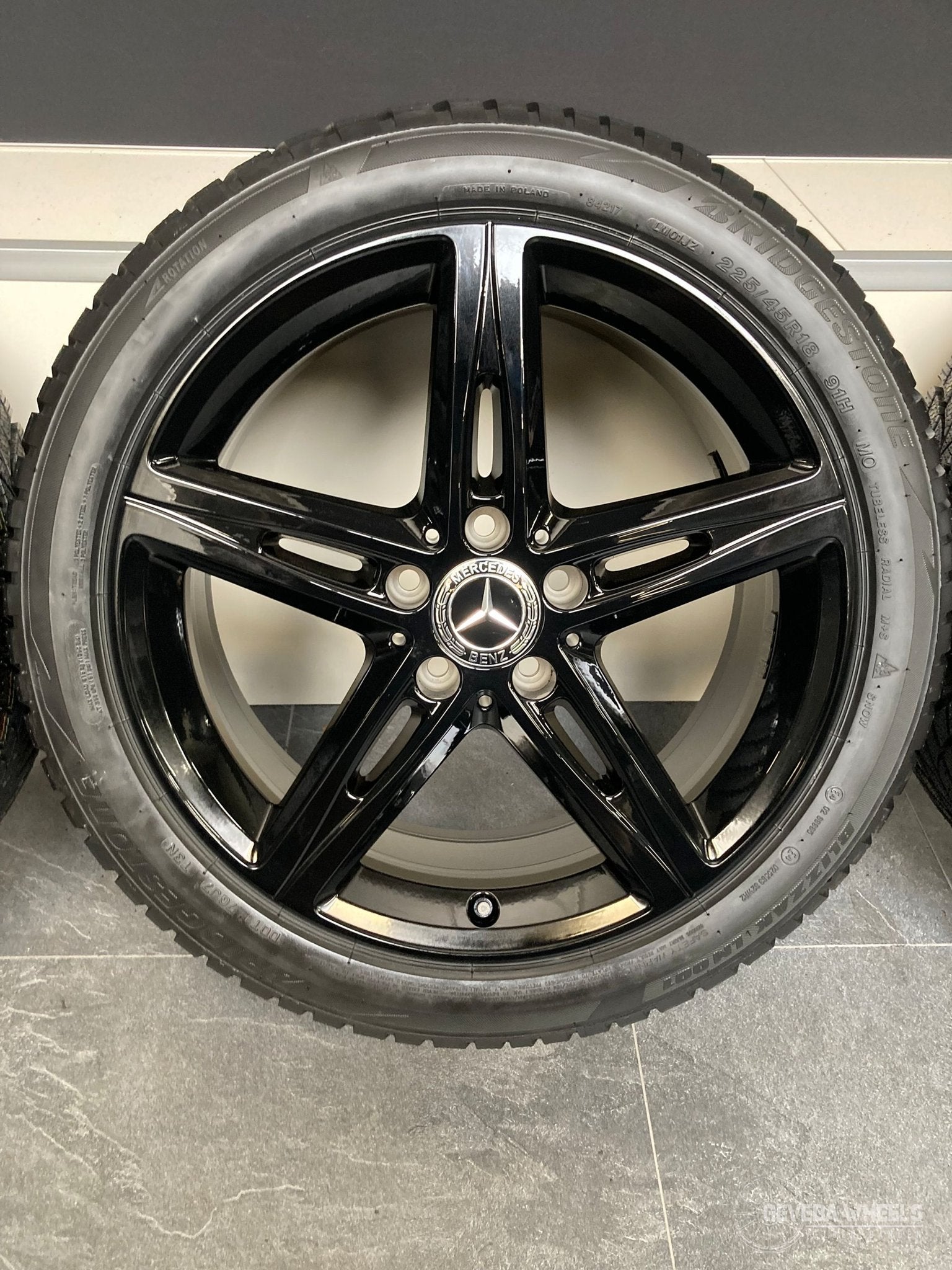 18” originele Mercedes A W177 CLA X118 velgen + winterbanden, 18 inch, Gebruikt, -, -