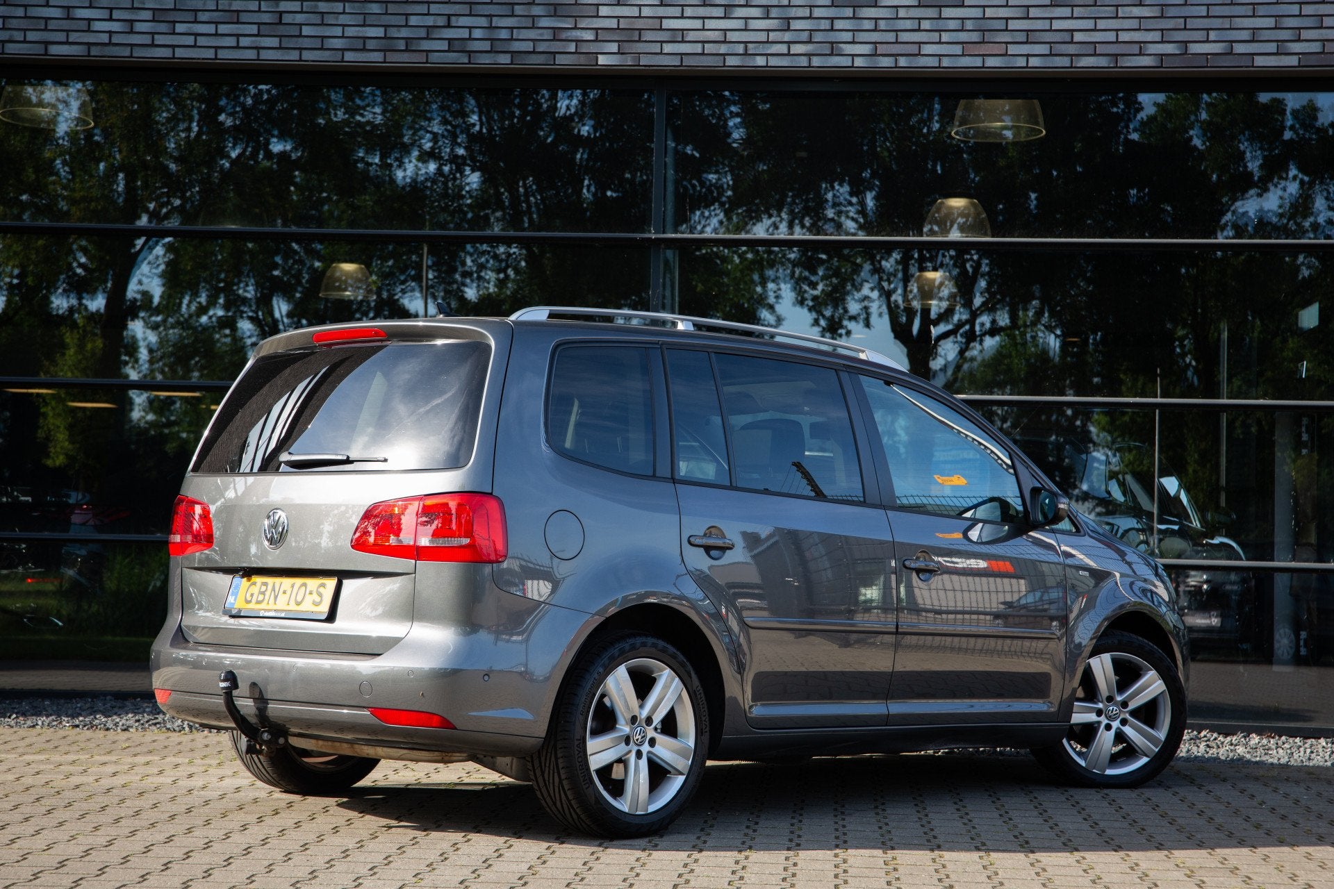 Volkswagen Touran 1.2 TSI Highline BlueMotion , Panoramadak,, Voorwielaandrijving, Euro 5, Stof, Gebruikt