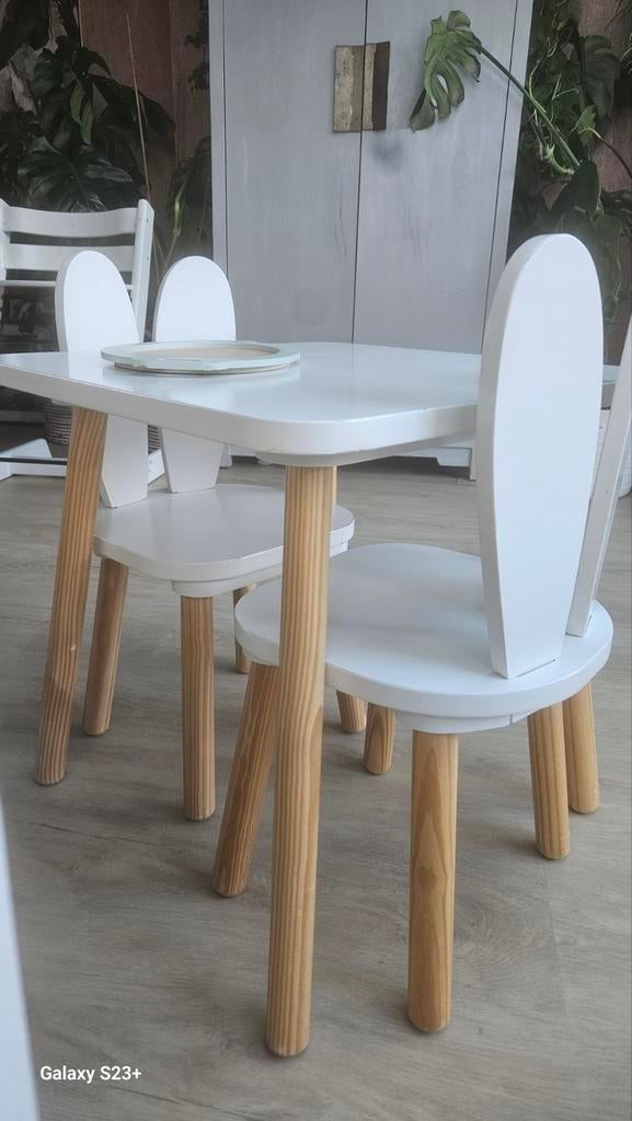 Petite Amélie 2 konijnenstoeltjes met tafeltje, Ophalen, Gebruikt, Tafel(s) en Stoel(en)
