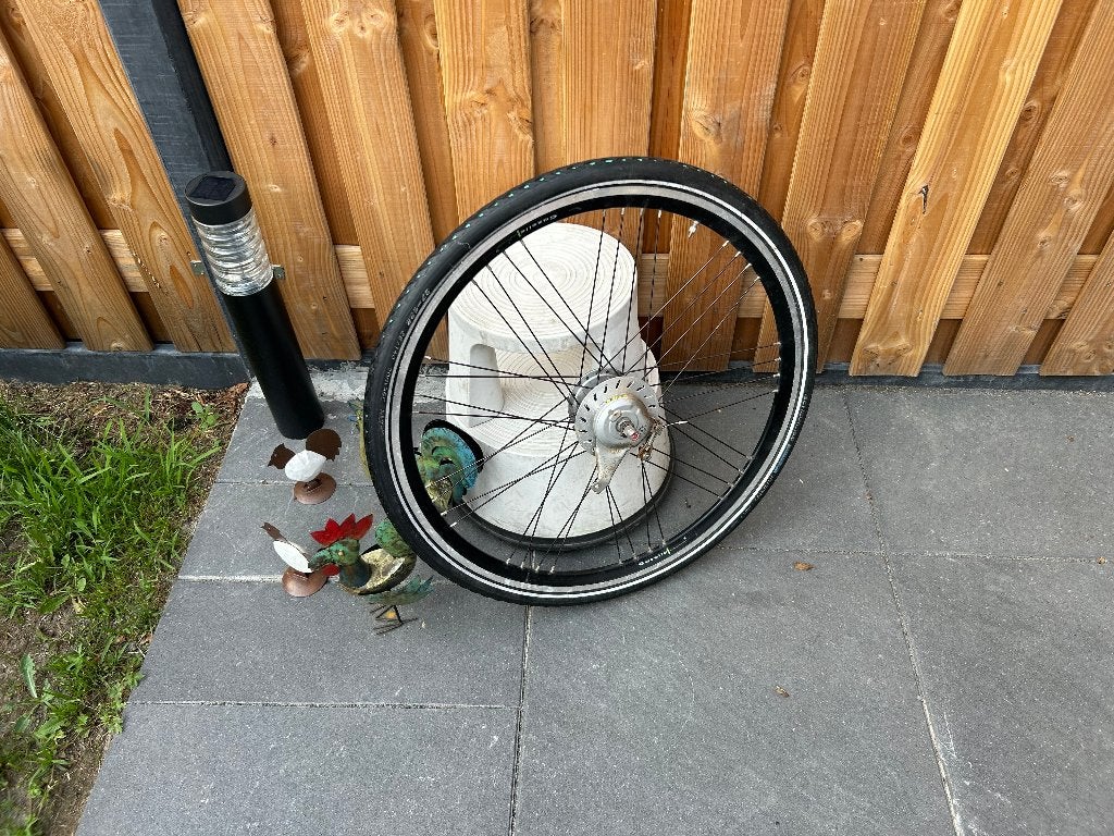 te koop:achterwiel 28 inch 8 NEXUS versnellingen rollerbrake, Wiel, Gebruikt, Ophalen of Verzenden, Shimano Nexus 8 versnellingen