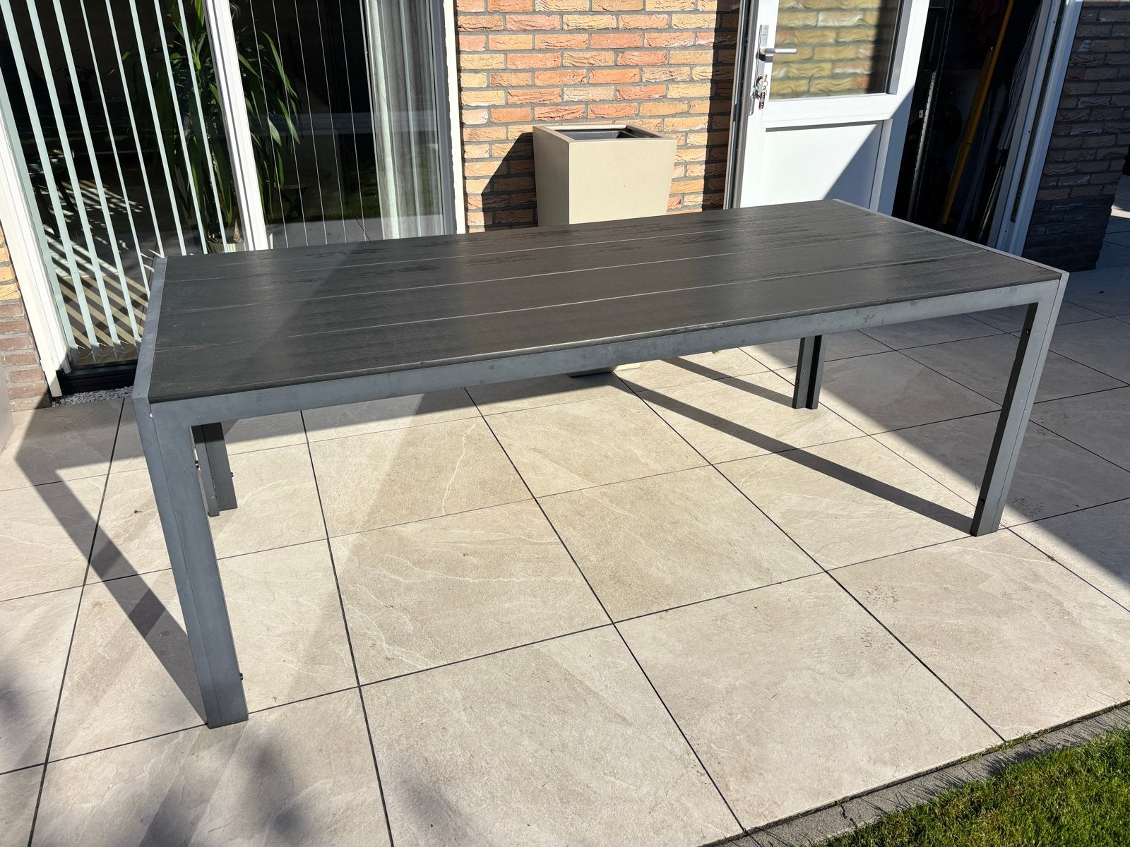 Jutlandia tuintafel - Gebruikt, in goede staat