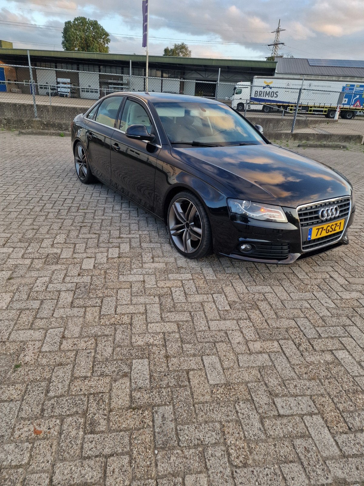 Audi A4 1.8 Tfsi 88KW 2008 Zwart, 4 cilinders, A4, Zwart, 75 €/maand