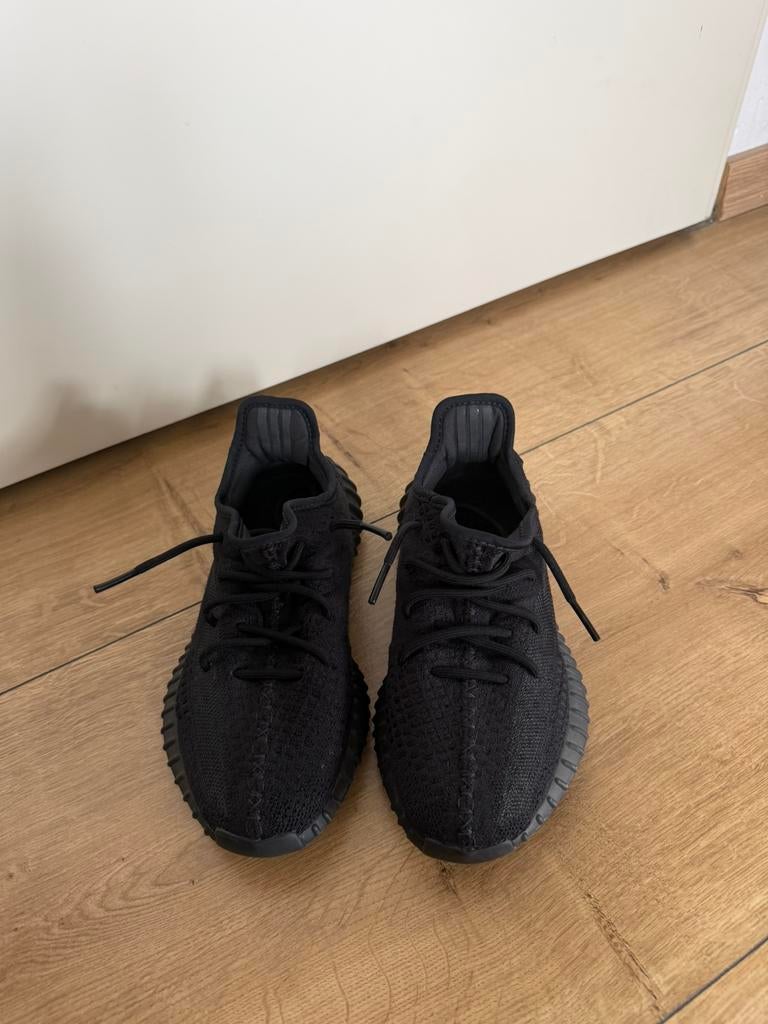 Yeezys, Ophalen, Zo goed als nieuw, Zwart
