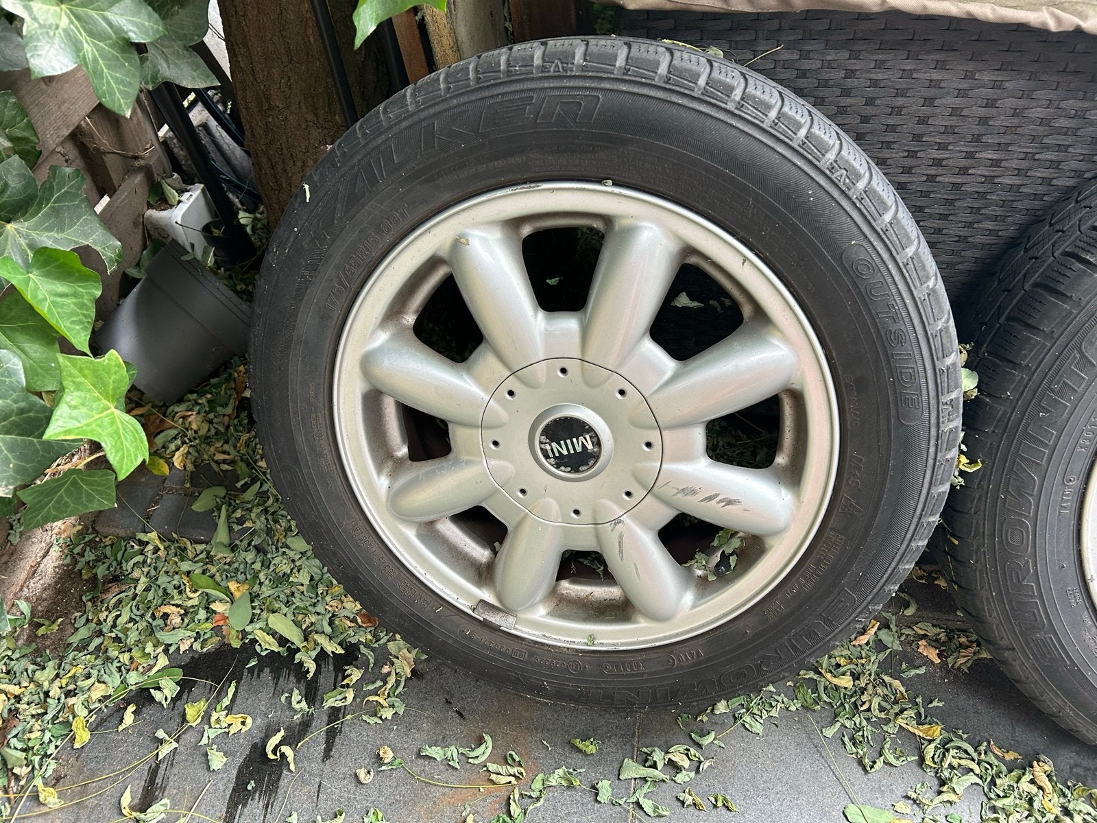 Mini Cooper 15 inch velgen met Falken winter banden, Auto-onderdelen, Banden en Velgen, Ophalen, Gebruikt, 15 inch, 175 mm