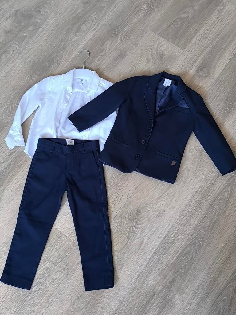 Jongen pakje kostuum met wit overhemd  4 jaar oud, Ophalen of Verzenden, Zo goed als nieuw, Maat 104