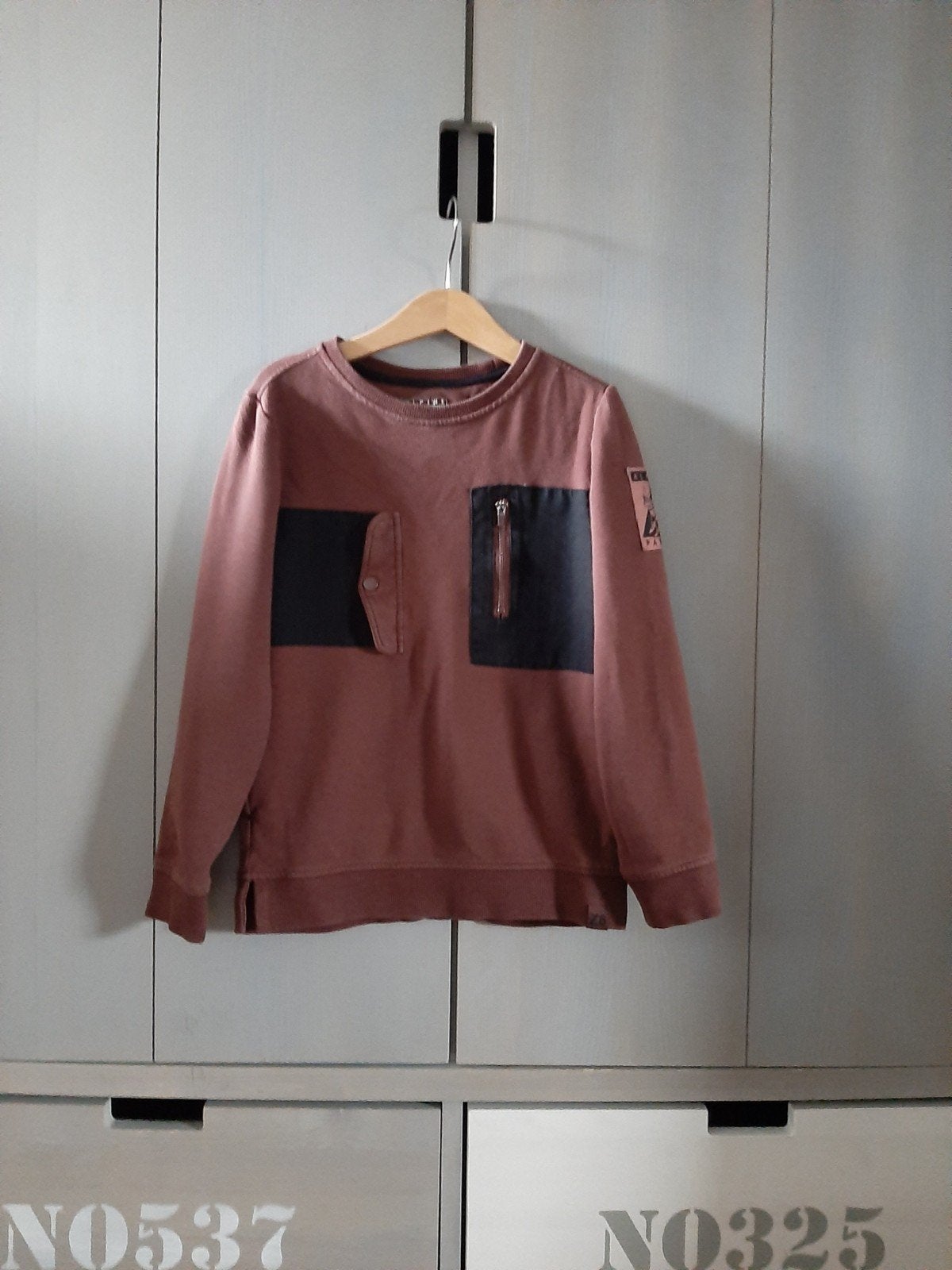 Z8 jongens sweater Josh-Wokka mokka maat 116., Kinderen en Baby's, Kinderkleding | Maat 116, Gebruikt, Ophalen of Verzenden, Jongen