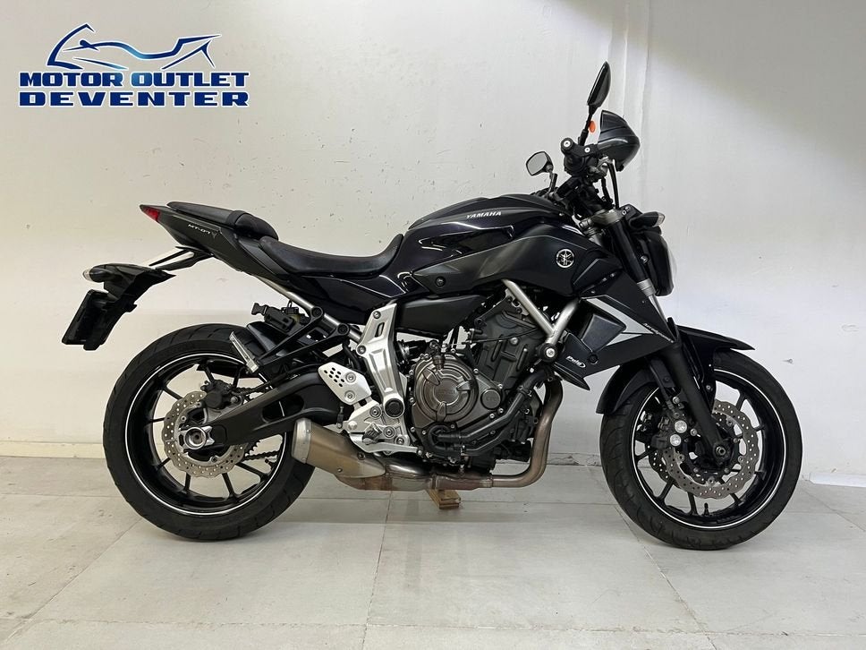 Prachtige YAMAHA MT 07 MT07 MT-07 Full Power (bj 2014), 2 cilinders, Motorrijbewijs A, Bedrijf, Onbekend