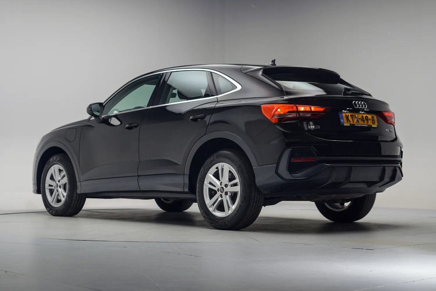 Audi Q3 Sportback 45 TFSI e Advanced edition [ Apple/Android, Dealer onderhouden, Gebruikt, Zwart, 245 pk