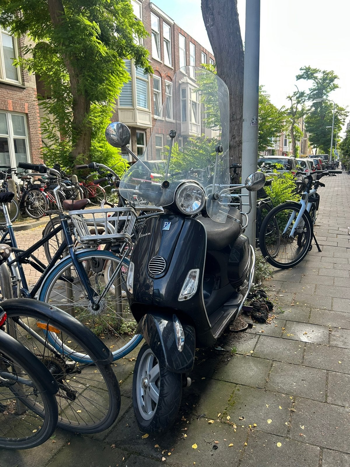 Vespa LX 50 4T – 25 km/u – 2010 – 13.700 km - met extra’s, Ophalen, Zo goed als nieuw, Benzine, Vespa