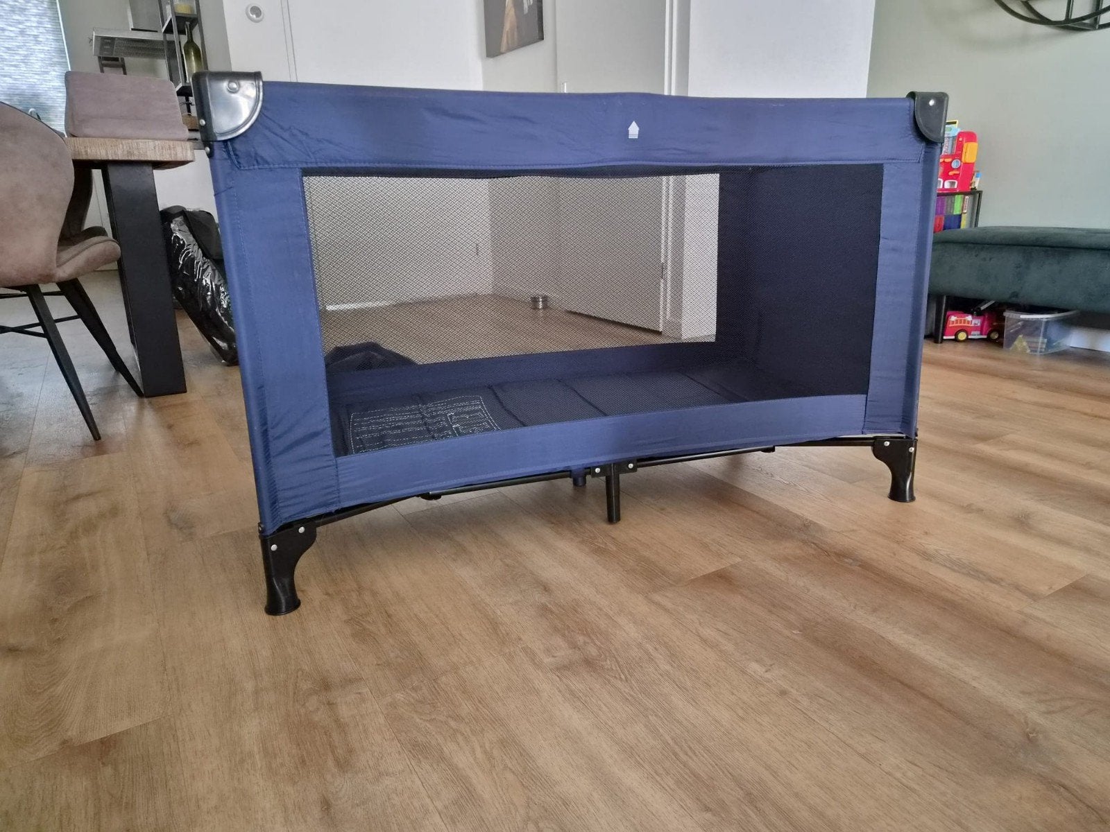 Campingbedje inclusief matras, Ophalen, Zo goed als nieuw, Matras
