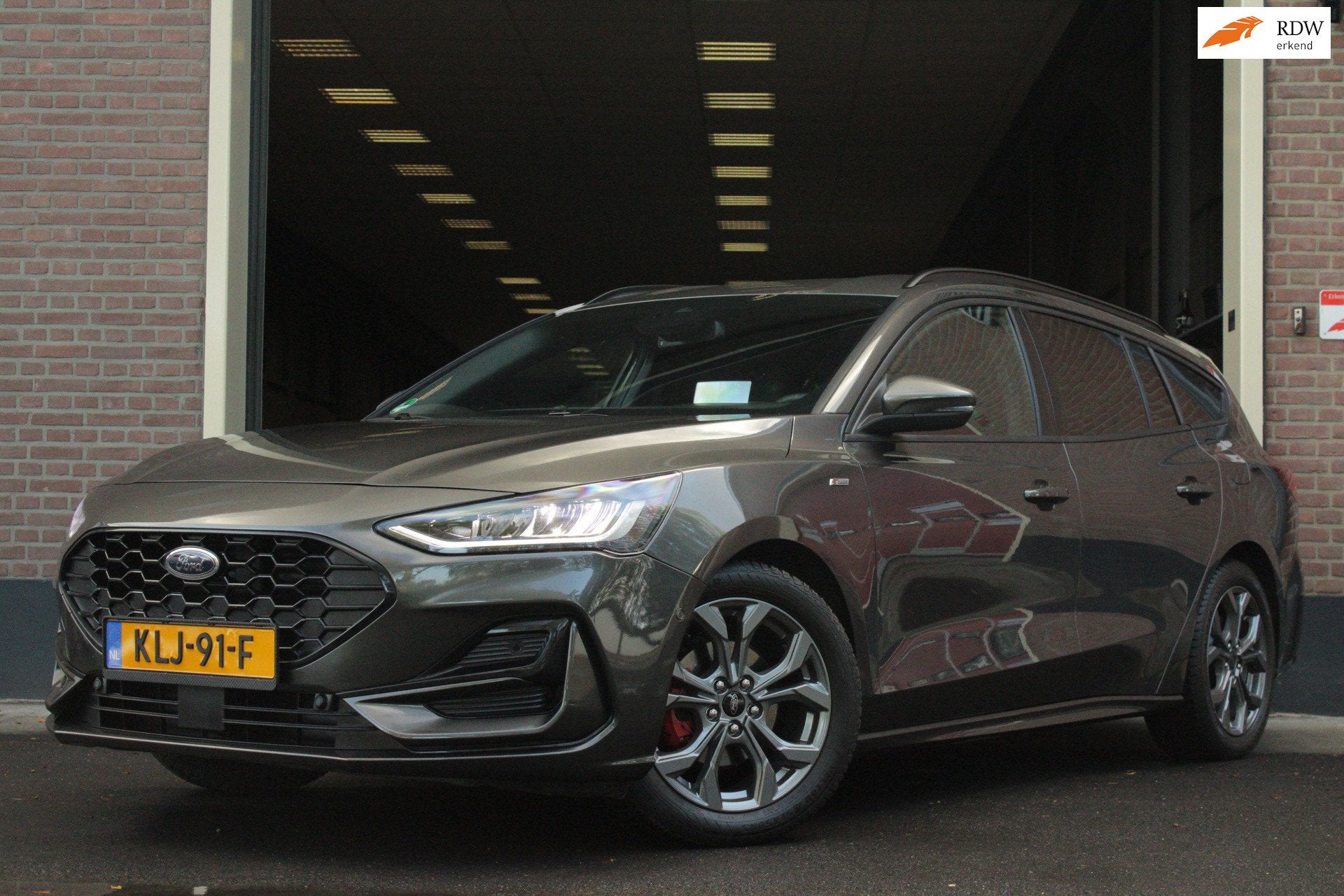 Ford Focus Wagon 1.0 EcoBoost Hybrid ST Line |HUD|Leder|VolO, Stof, 1429 kg, Euro 6, 155 pk