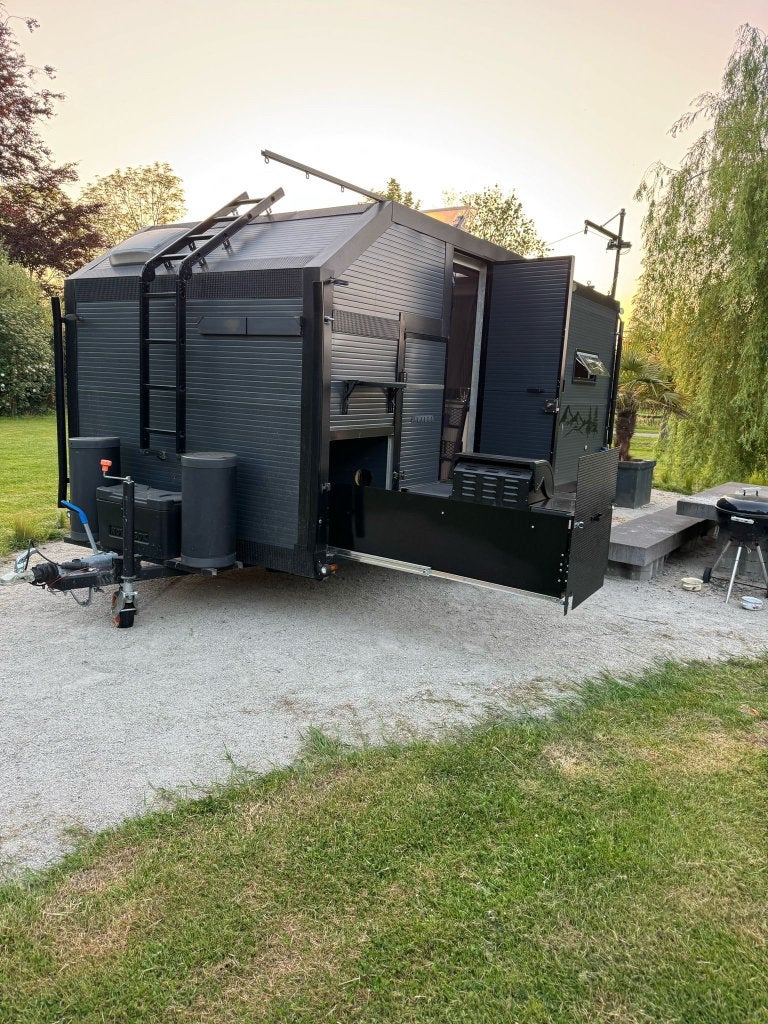 Foto 14 van Unieke RAW Adventure Caravan | Dubbelasser  Off-Grid