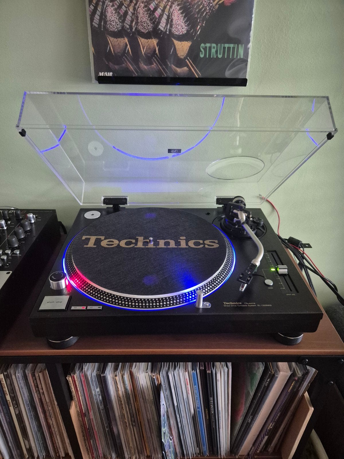 Technics sl1200 MK6, Ophalen, Technics