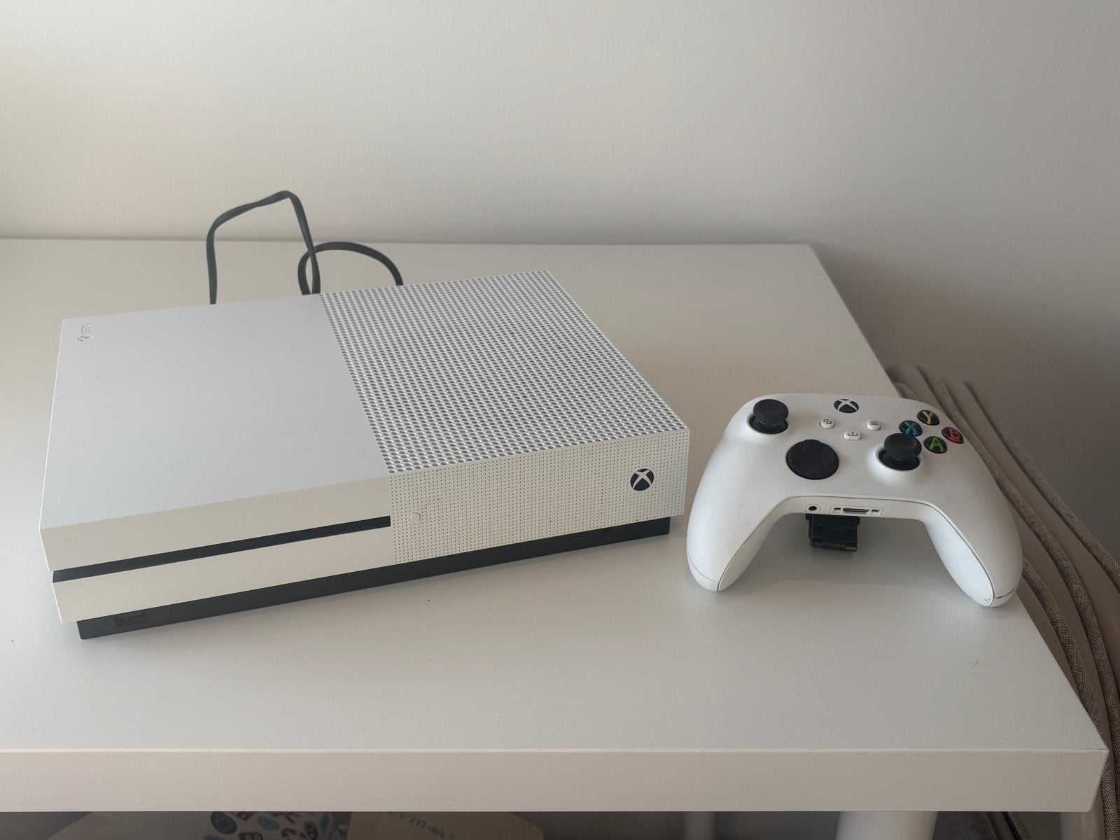 Xbox One S 1 TB met controller, Verzenden, Refurbished, Xbox One S, 1 TB