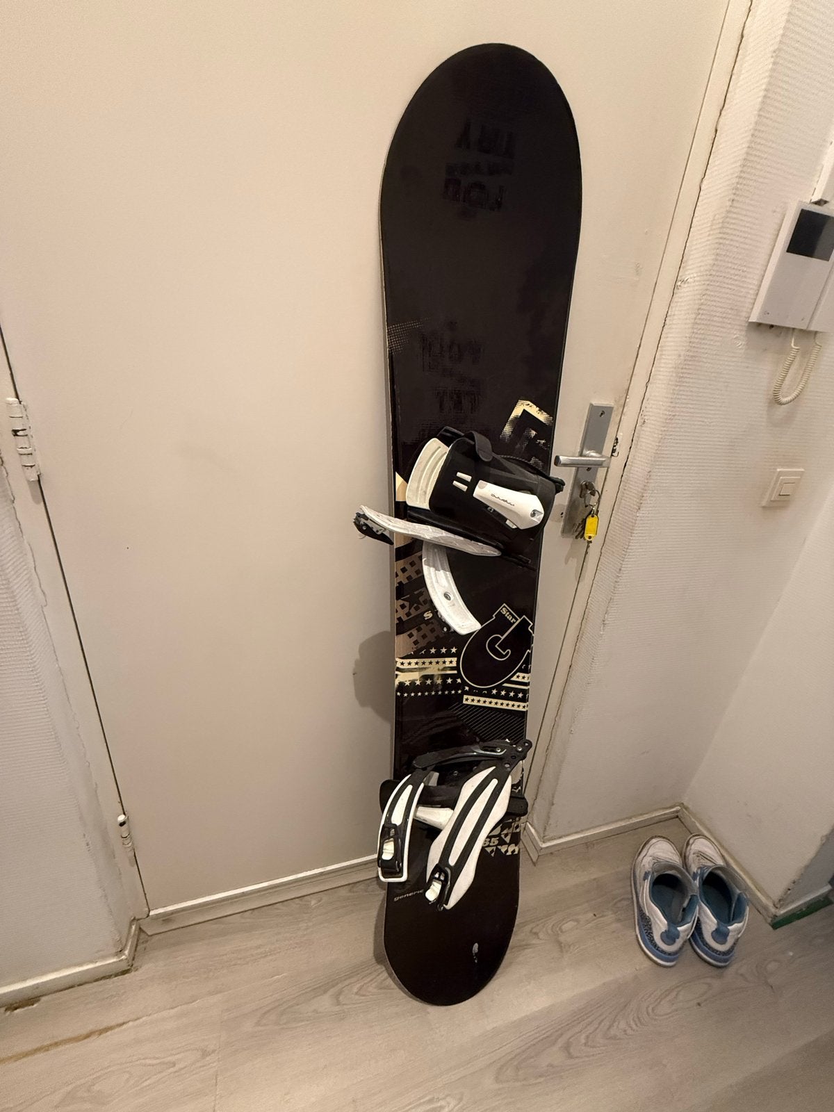 Snowboard 165 cm met bindingen, Sport en Fitness, Snowboarden, Ophalen, Gebruikt, Board