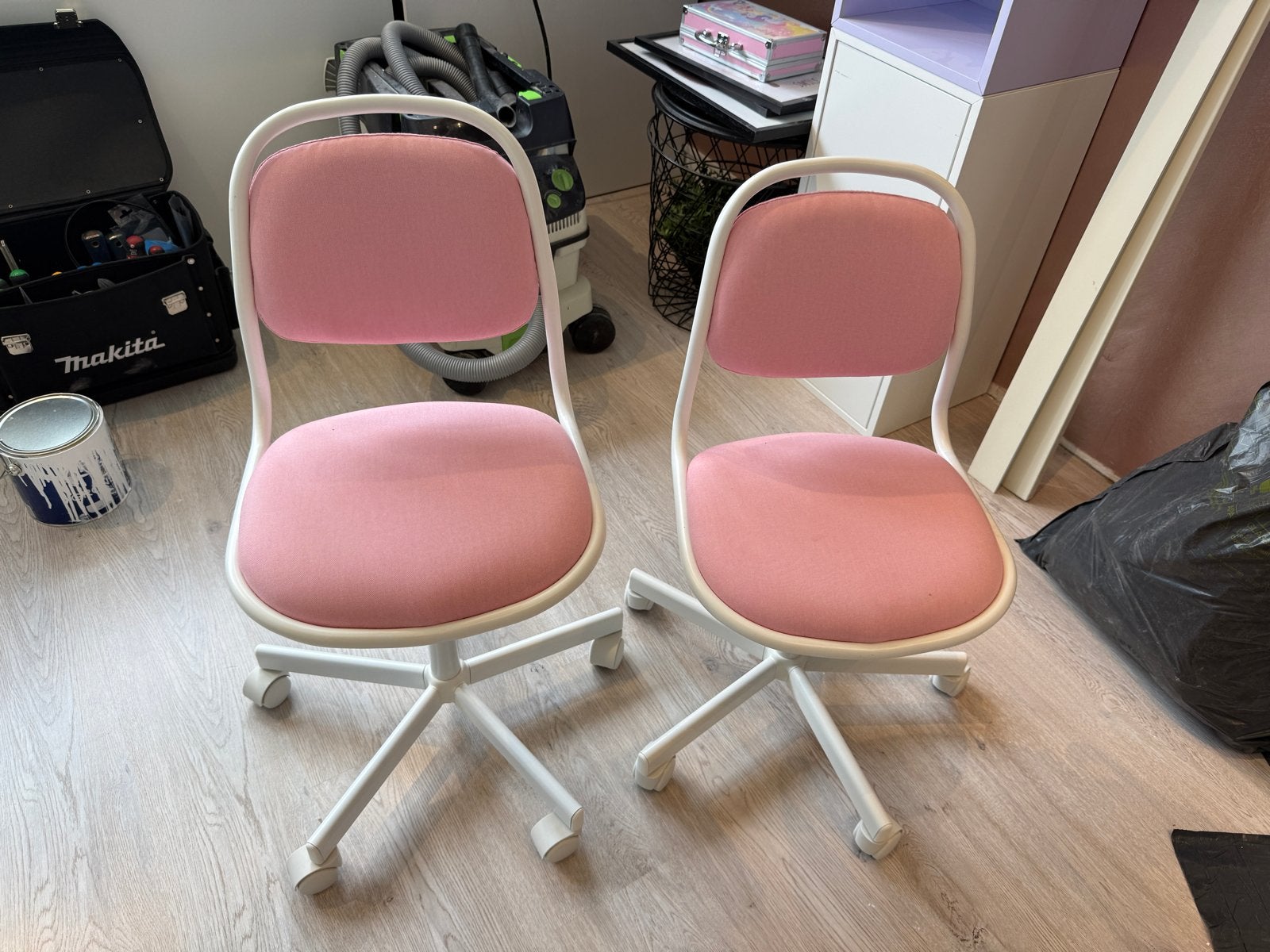 Ikea Roze bureaustoelen met wielen 2 stuks NIEUW, Ophalen of Verzenden, Nieuw, Roze, Bureaustoel