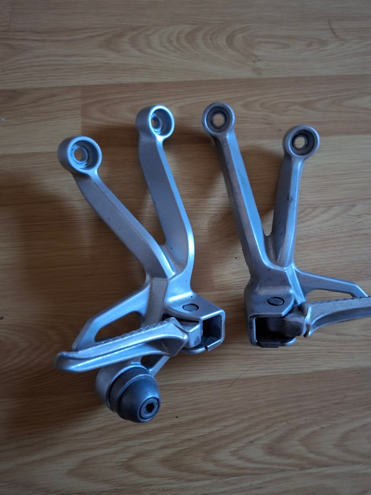 Suzuki GSXR1000 k3 k4 voetsteun achter passagier voetsteun, Ophalen of Verzenden