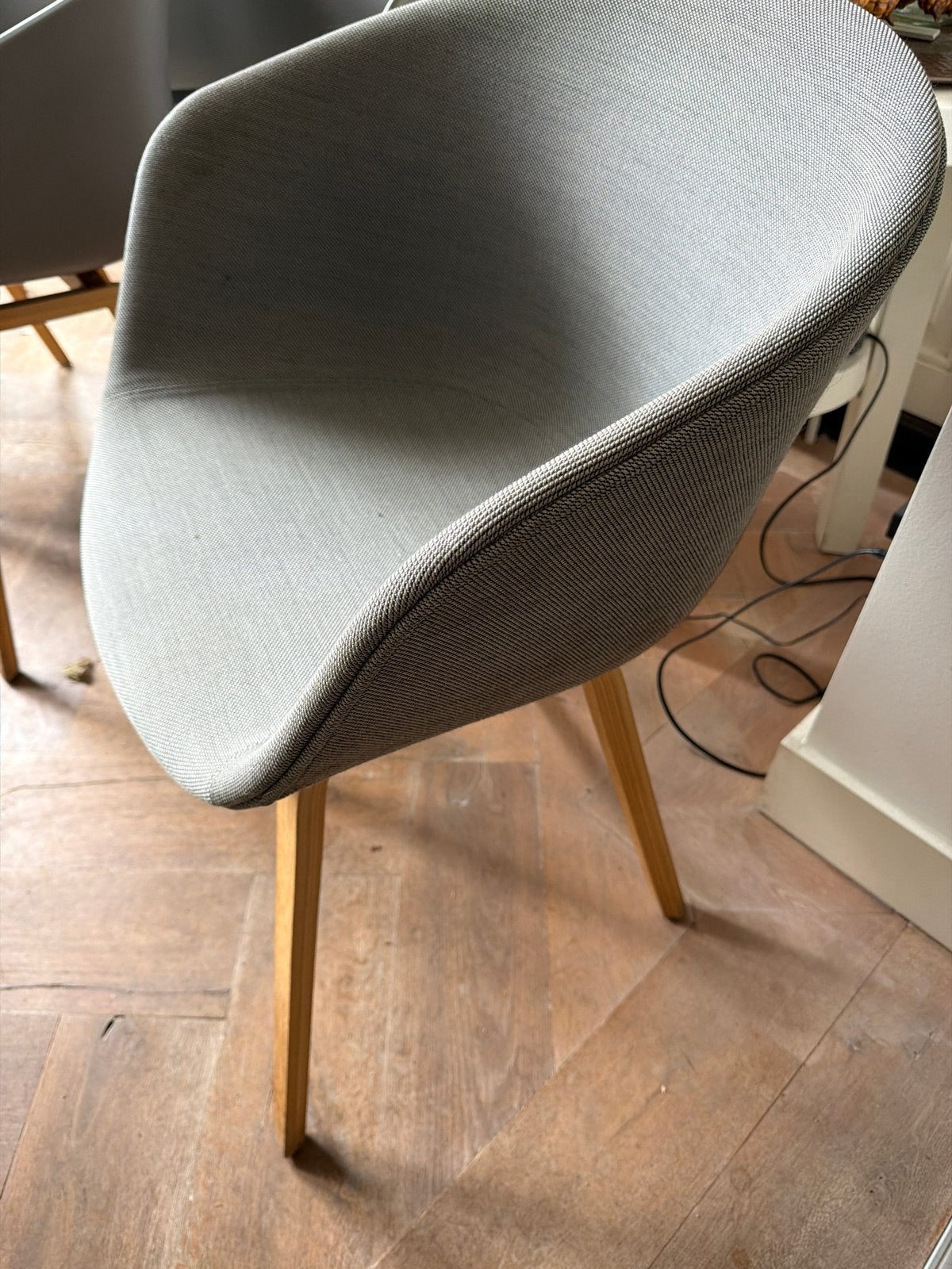 HAY About A Chair AAC22 - Grijs met houten poten, Ophalen, Gebruikt, Drie, Grijs