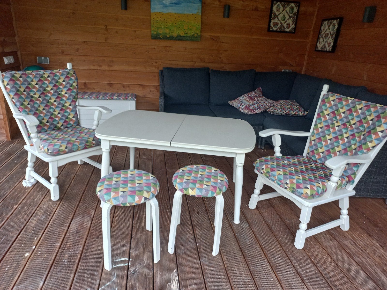 2 stoelen een tafel en 2 krukjes, Ophalen, 4 zitplaatsen, Gebruikt, Tuinset
