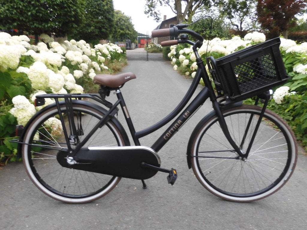 1  jaar oude zwarte  26" Cortina U4 mini met 3 versnellingen, Terugtraprem, Versnellingen, Niet ingevuld, Zo goed als nieuw