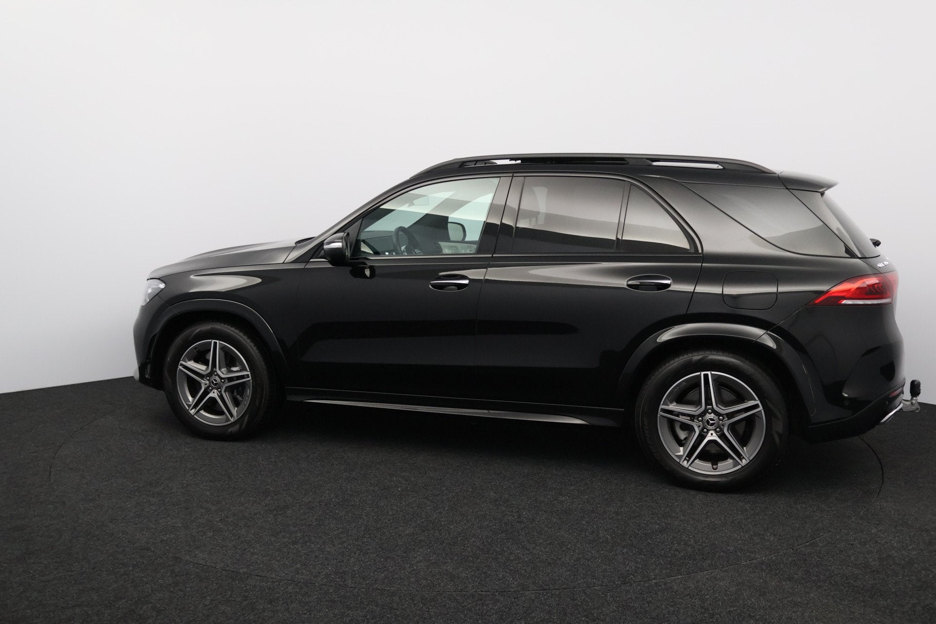 Mercedes-Benz GLE 350 e 4MATIC Premium Plus AMG/ Night Pakke, Auto's, Automaat, 4 cilinders, GLE, Zwart
