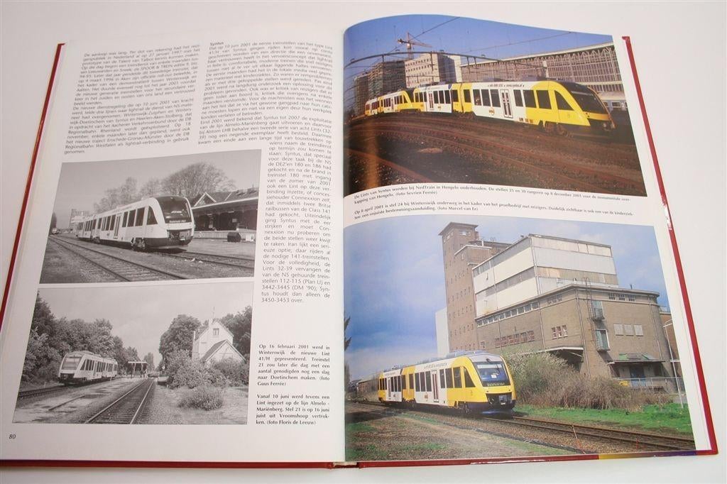 Spoor & Trein — Het Grote Spoorweg-jaarboek [Editie 2002], Tram, N.v.t., Ophalen of Verzenden, Zo goed als nieuw