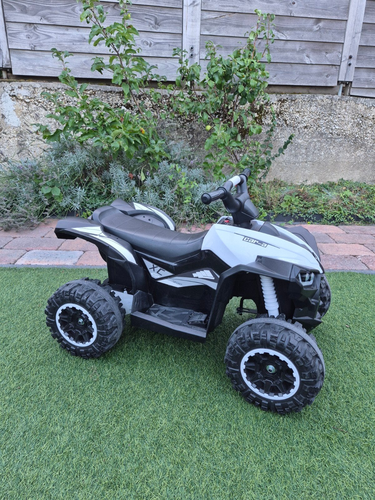 Elektrische kinderquad - Zo goed als nieuw, Zo goed als nieuw