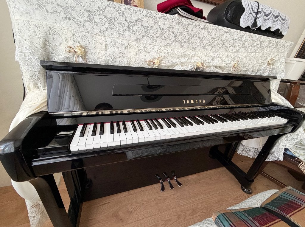 Piano verkoop, Muziek en Instrumenten, Piano's, Ophalen, Zwart, Zo goed als nieuw, Piano