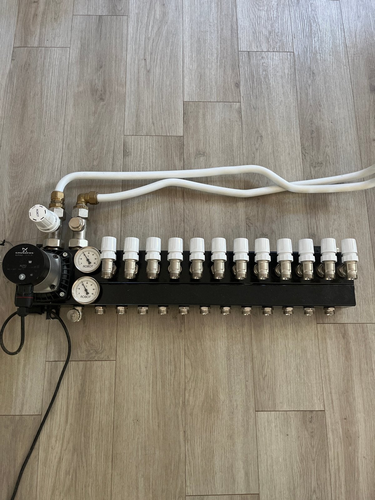 Robot vloerverwarmingsverdeler 12 groepen, Doe-het-zelf en Verbouw, Ophalen, Gebruikt, Minder dan 30 cm, Overige typen