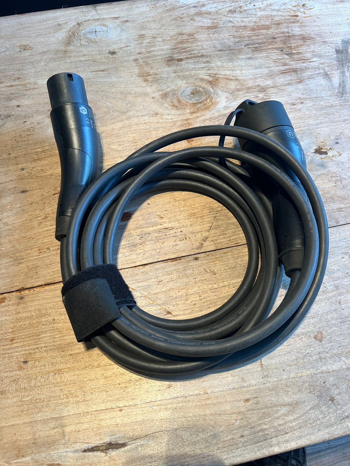 Volvo Laadkabel - 480V, 20A, Driefasig, Ophalen, Zo goed als nieuw, Laadkabel