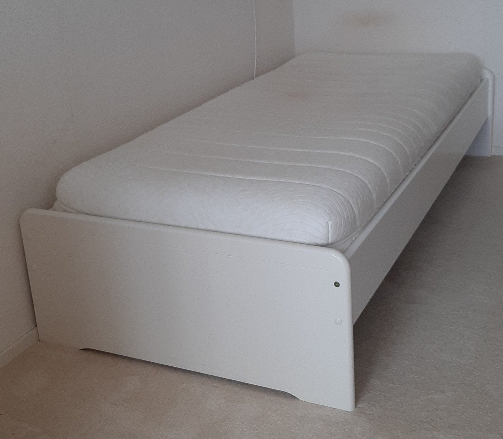 Moet nu weg: bed en zeer luxe Auping Maestro matras, Huis en Inrichting, Slaapkamer | Bedden, Ophalen, Verstelbaar, 90 cm, Eenpersoons