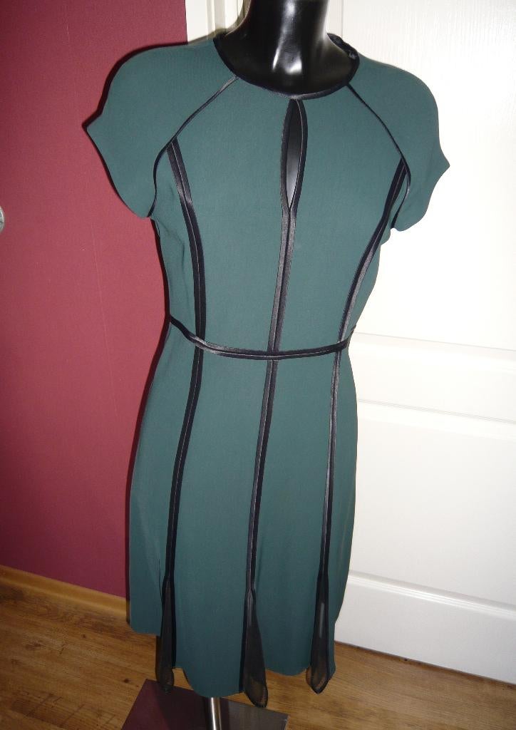 Karl Lagerfeld Original jurk groen (was €365) mt 36, Karl Lagerfeld, Nieuw, Ophalen of Verzenden, Knielengte