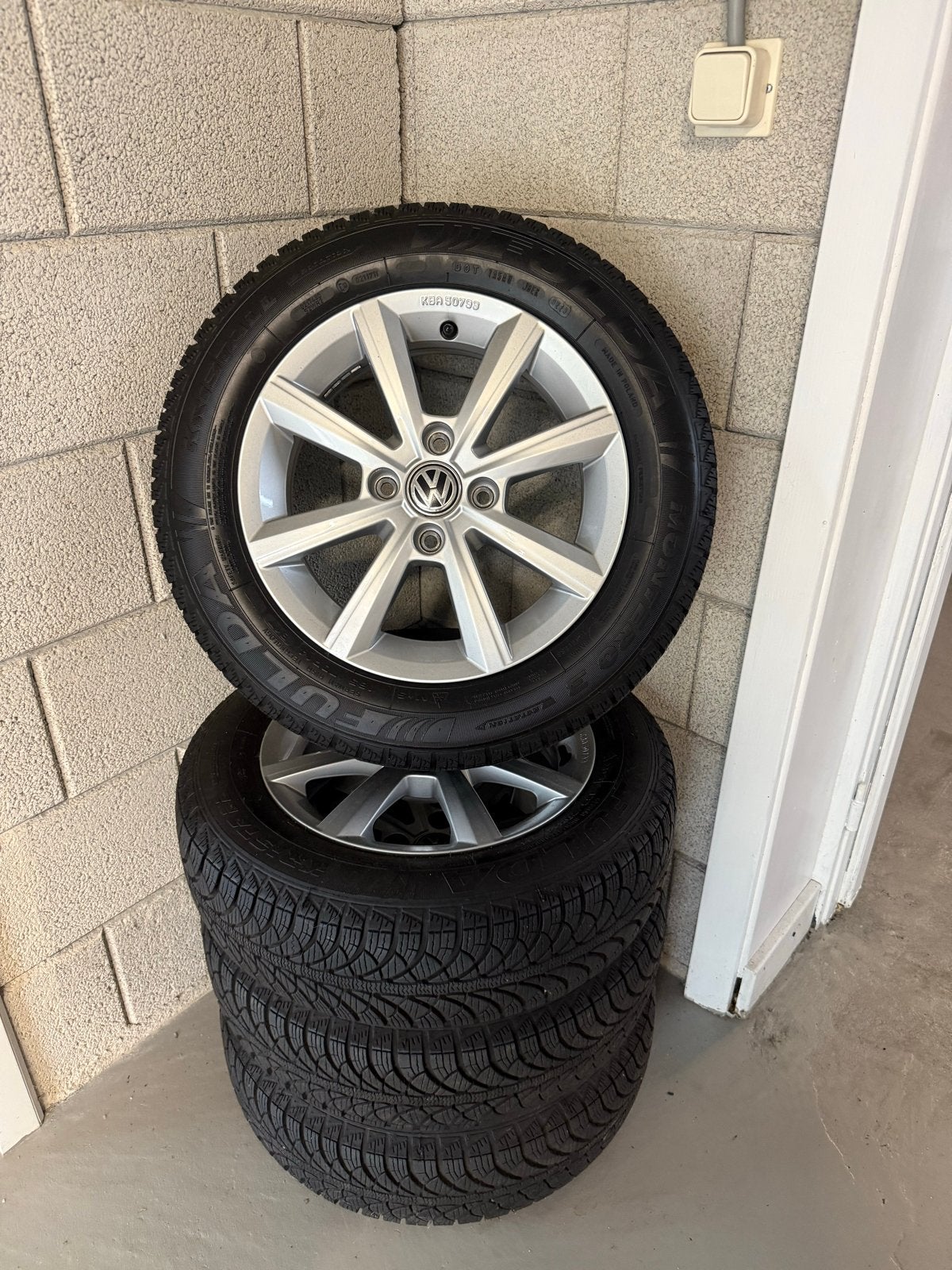 Originele VW Up velgen 165/70R14 winterbanden zgan, Auto-onderdelen, Ophalen, 14 inch, Gebruikt, Banden en Velgen