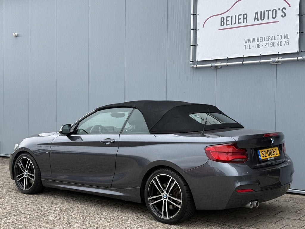 BMW 2 Serie Cabrio 220i High Executive Automaat M-Pakket/Cam, Automaat, 1998 cc, Achterwielaandrijving, Gebruikt