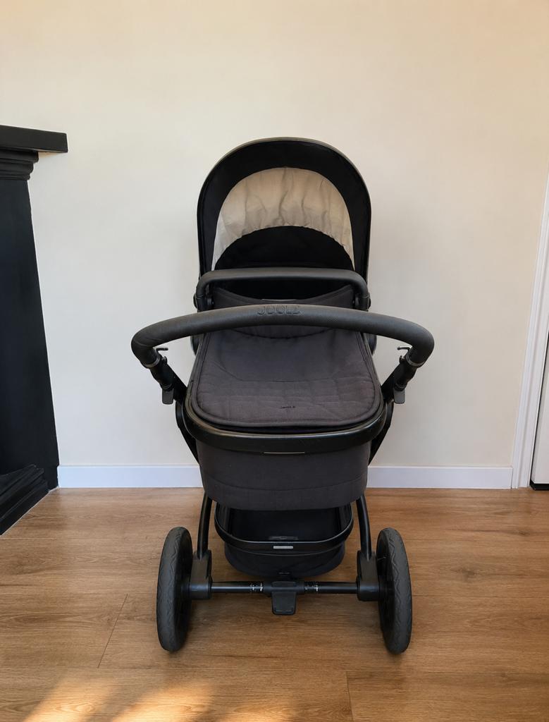 Zwarte Joolz Day + Kinderwagen Inc. Voetenzak, Zo goed als nieuw, Verstelbare duwstang, Ophalen, Kinderwagen