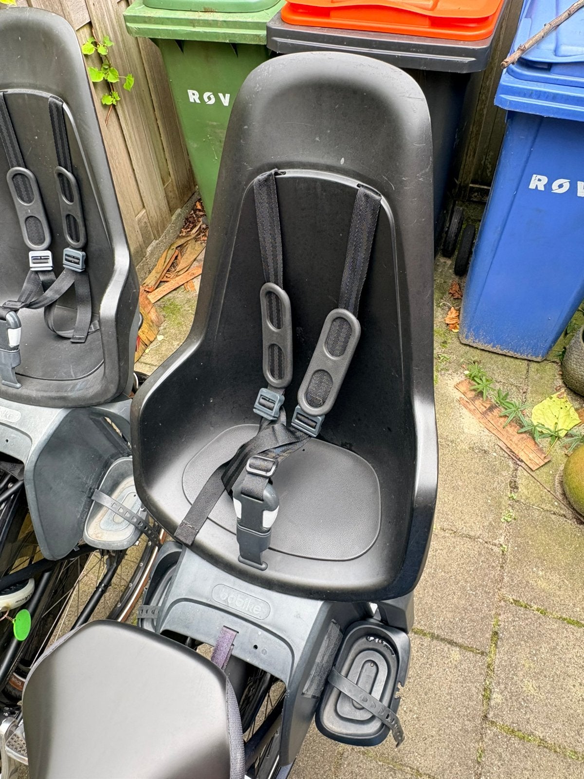 Bobike kinderzitje 2 stuks fiets zitje achter, Ophalen, Zo goed als nieuw, Achterzitje, Voetsteuntjes