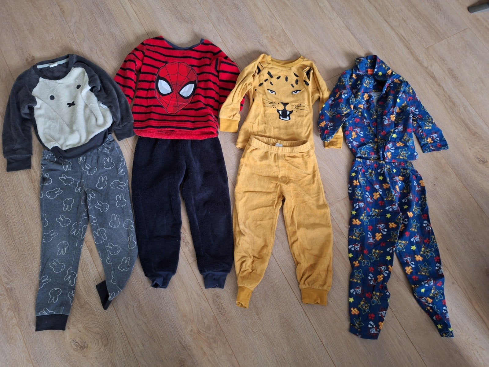 Winter pyjama's mt 98/104, Ophalen of Verzenden, Gebruikt, 104 of kleiner, Jongen