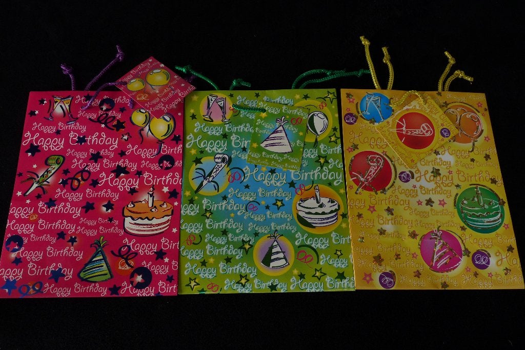 nieuw 3x cadeautas papier-karton 23 x 17.5 cm, Ophalen of Verzenden, Nieuw