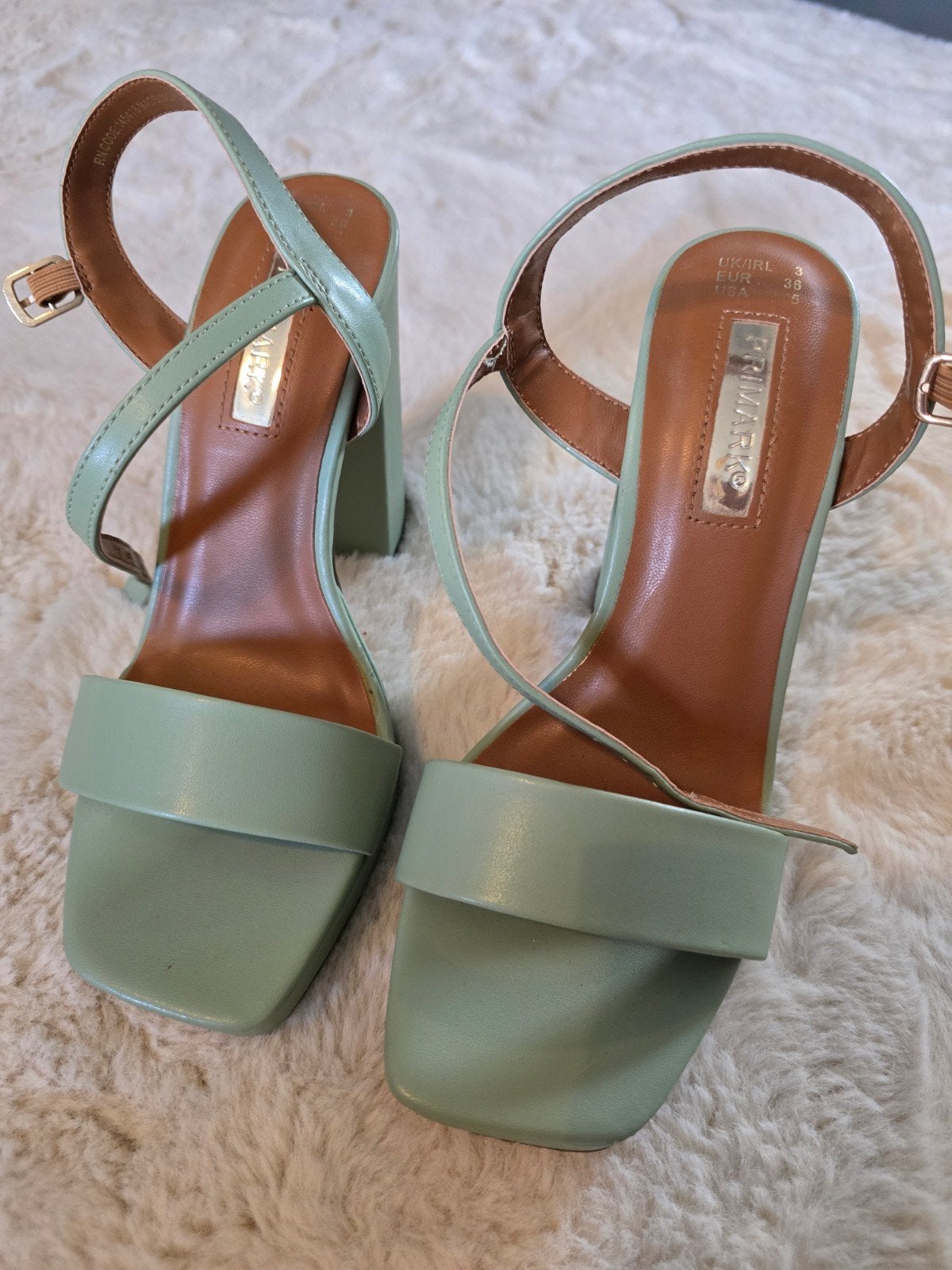 Nieuwe Primark blokhak sandalen maat 36, Overige kleuren, Nieuw, Sandalen of Muiltjes, Verzenden