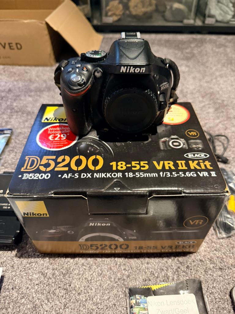 Nikon D5200 DSLR met 2 lenzen en accessoires, Ophalen of Verzenden, Gebruikt, Spiegelreflex, Nikon