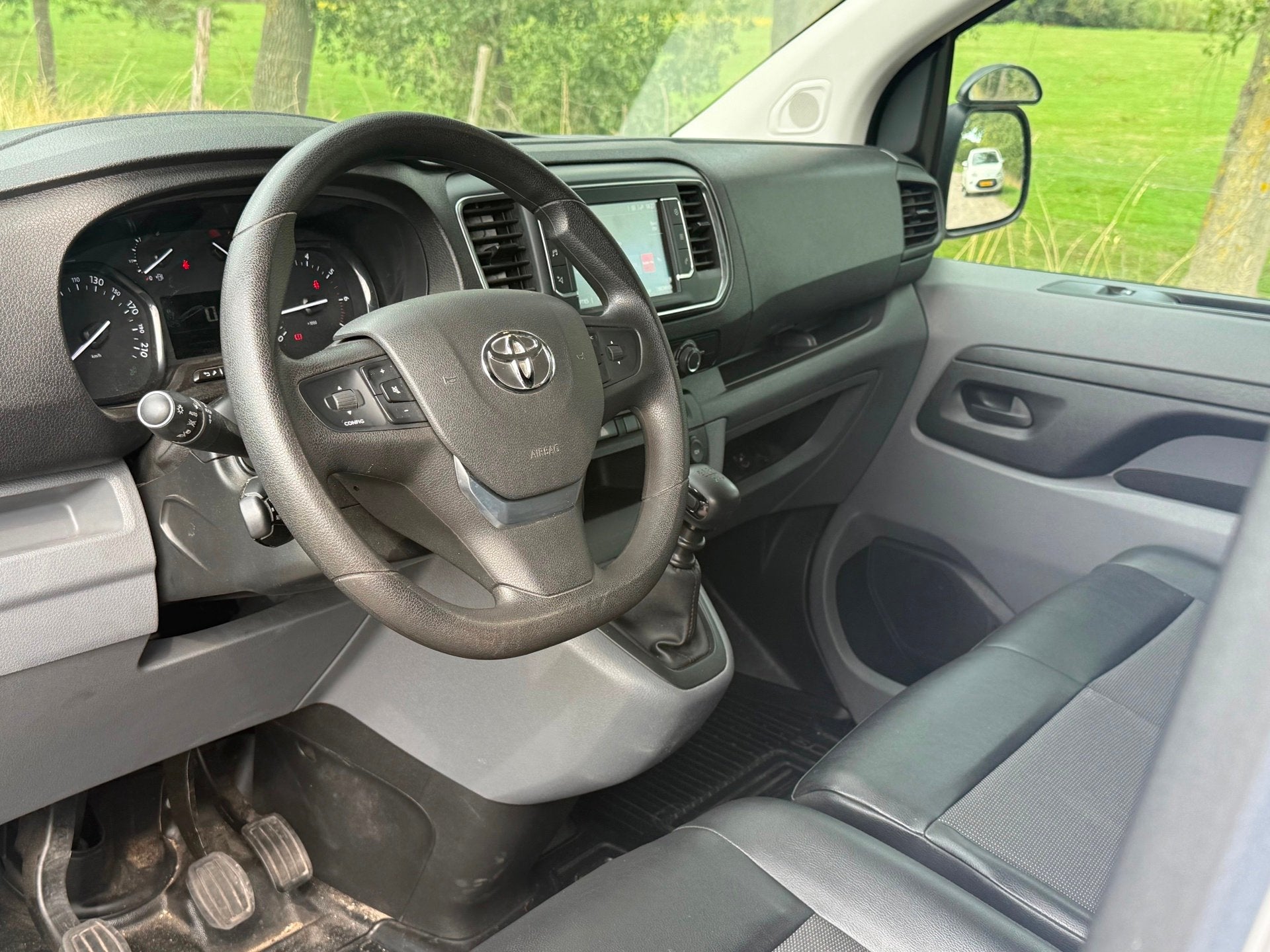 Toyota PROACE Worker 1.5 D-4D Worker Navigator, Lees Tekst!, Auto's, 1556 kg, Stof, Gebruikt, 4 cilinders