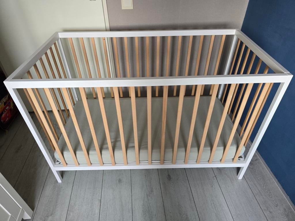 Ledikant petit amelie hetre hout/wit, Ophalen, 70 tot 85 cm, Zo goed als nieuw, Minder dan 140 cm