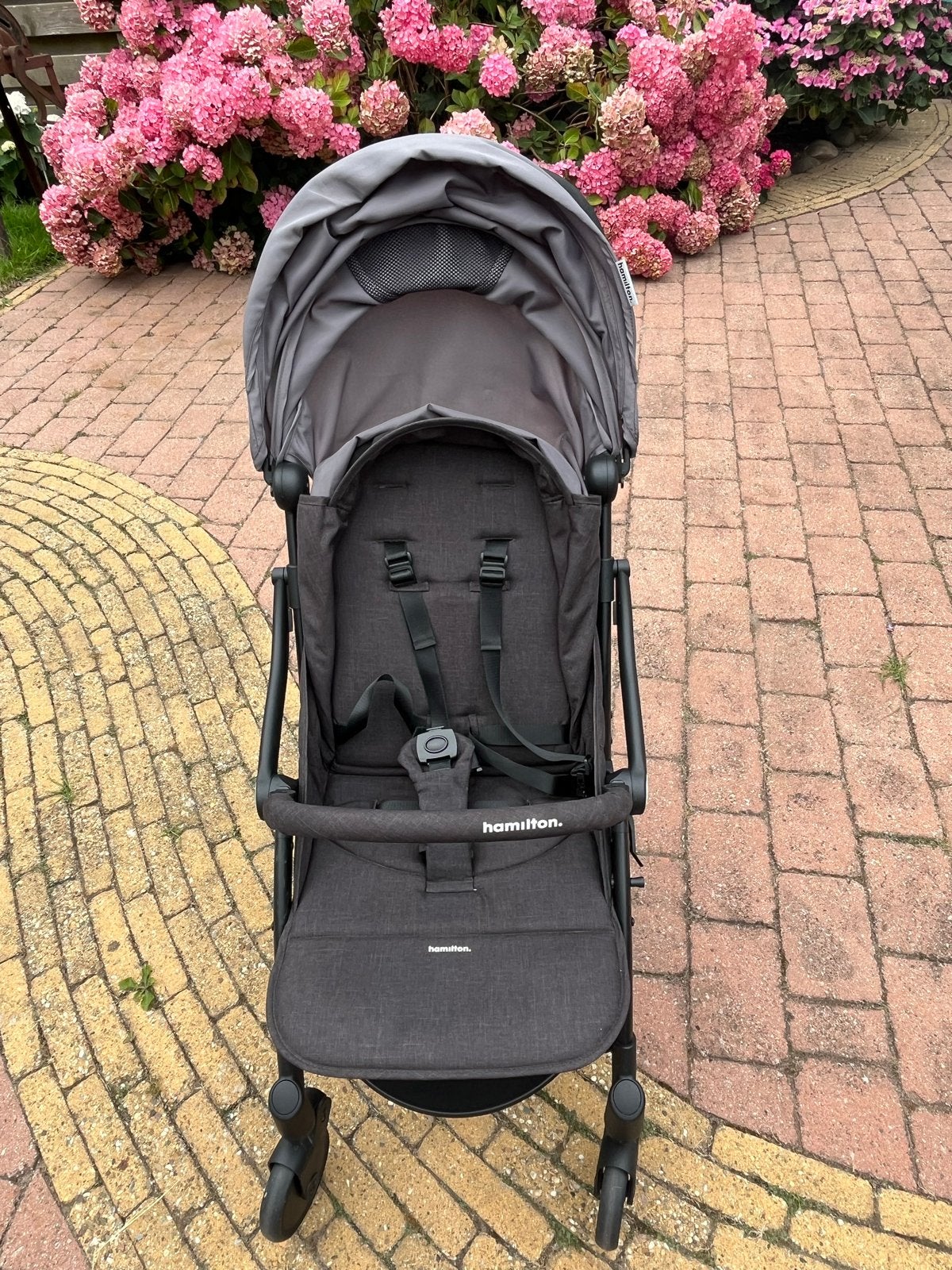 Hamilton buggy, zo goed als nieuw, compleet met hoes en net, Kinderen en Baby's, Buggy's, Ophalen of Verzenden, Zo goed als nieuw