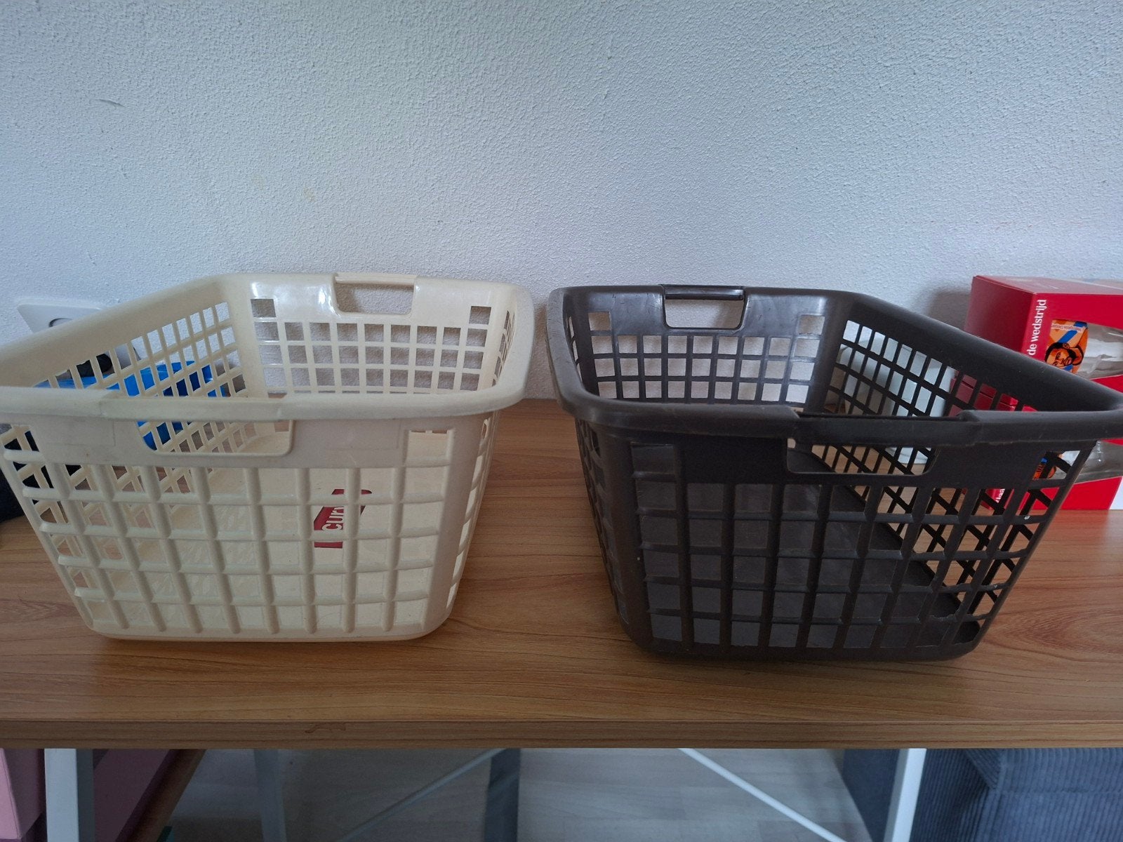 2x retro curver mandjes 36x26x15 bruin en creme, Kunststof, Gebruikt, Mand, Ophalen of Verzenden