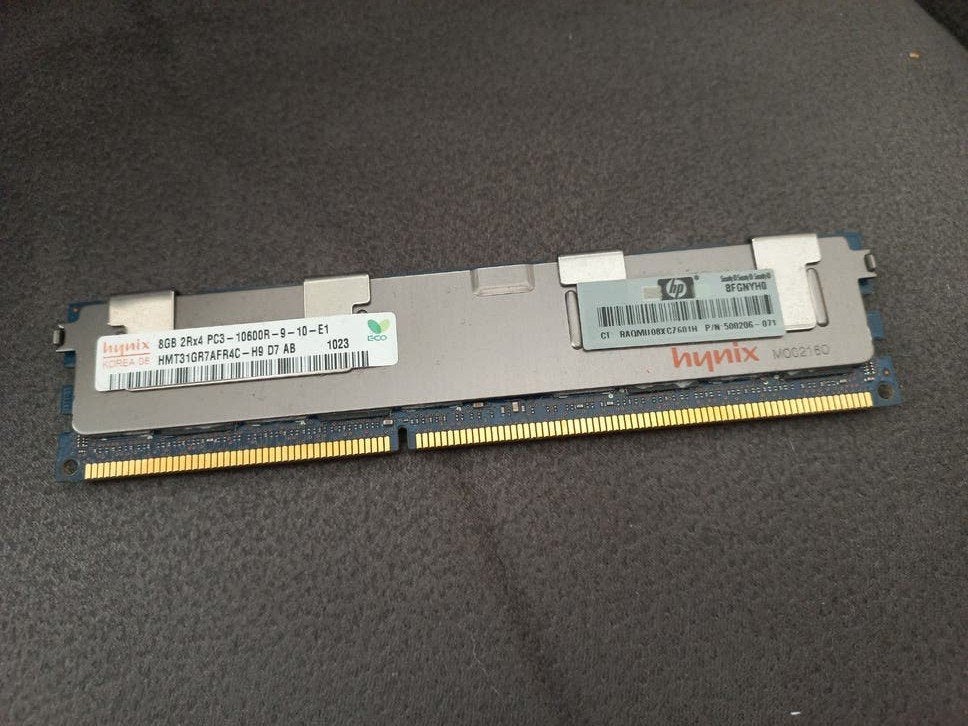 Hynix 8GB DDR3 RAM PC3-10600R voor Desktop/Server, Computers en Software, RAM geheugen, Ophalen, Gebruikt, Server, 8 GB