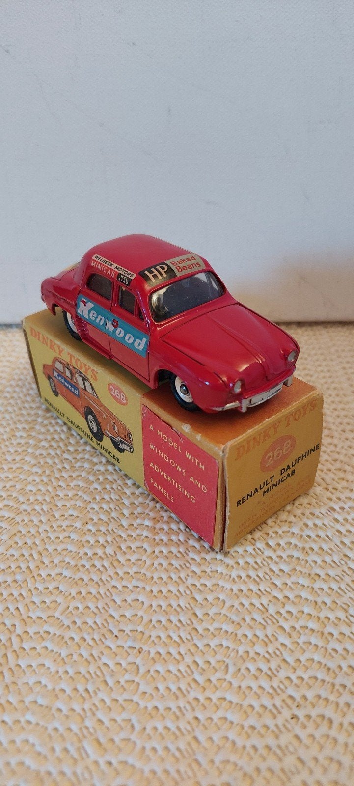 Dinky Toys. Renault Dauphine MINICAB in OVP., Ophalen of Verzenden, Auto, Dinky Toys