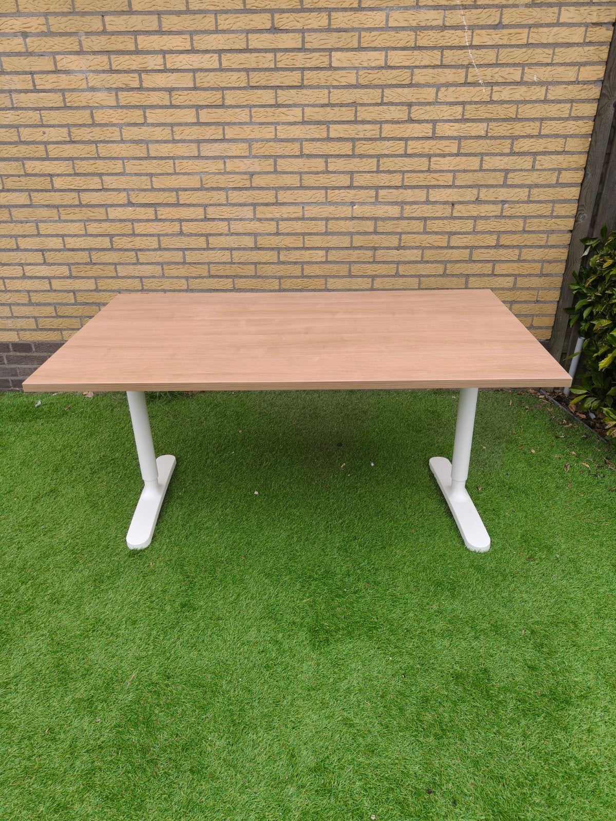 Mooi bureau 80x140, Ophalen, Gebruikt, Hout, In hoogte verstelbaar