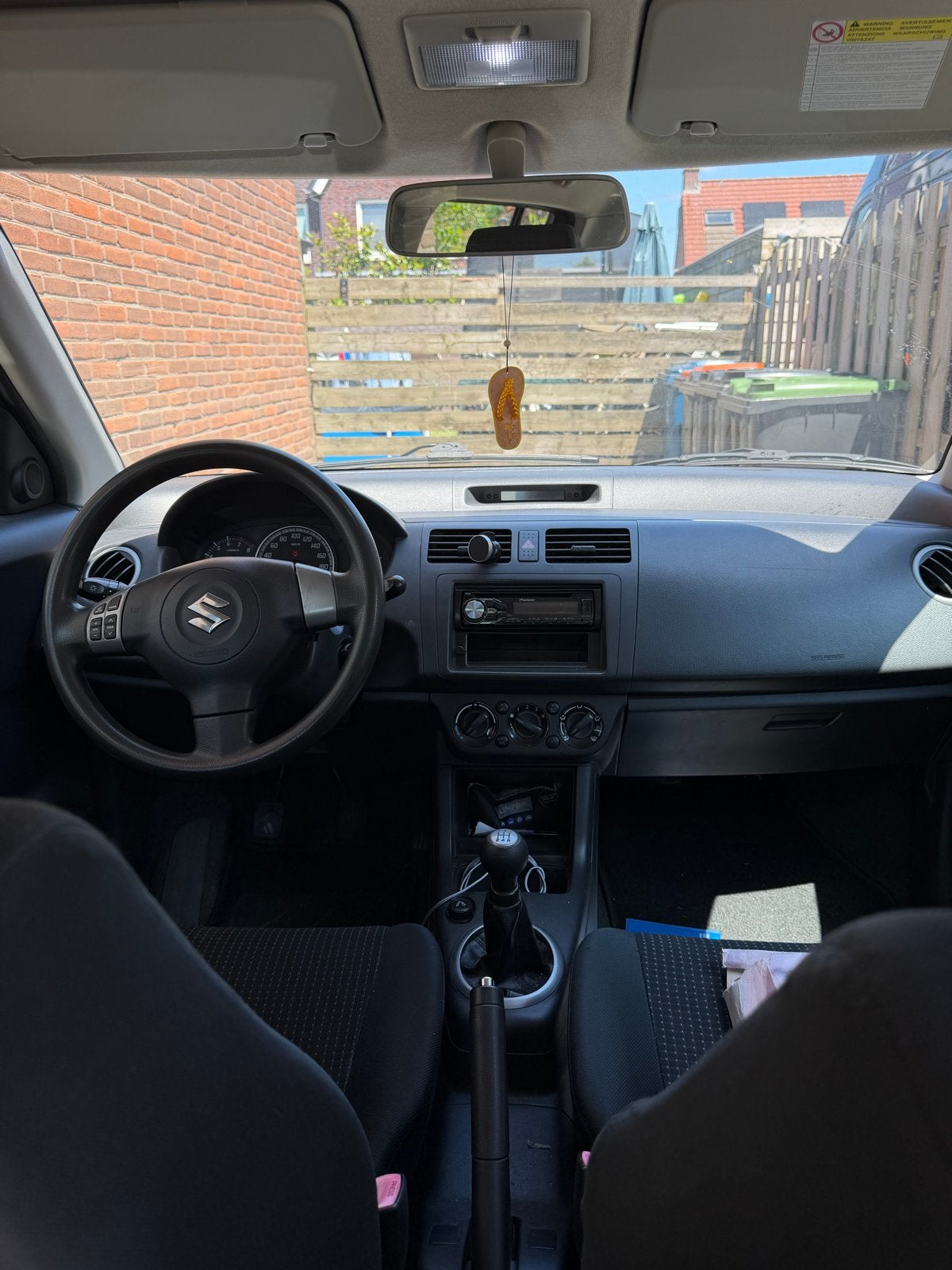 Suzuki Swift 1.5 5D 2007, Voorwielaandrijving, 40 €/maand, Zwart, 400 kg