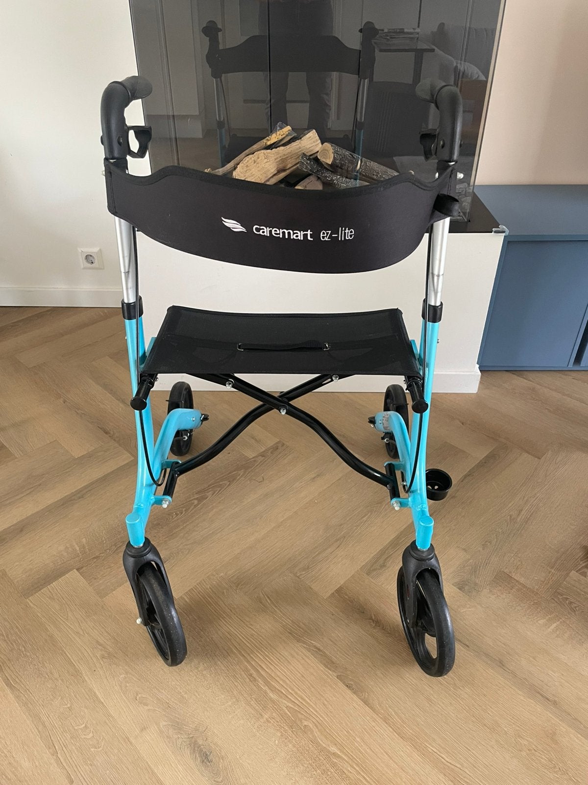 Lichtgewicht rollator - Caremart ez-lite, Ophalen, Opvouwbaar, Zo goed als nieuw