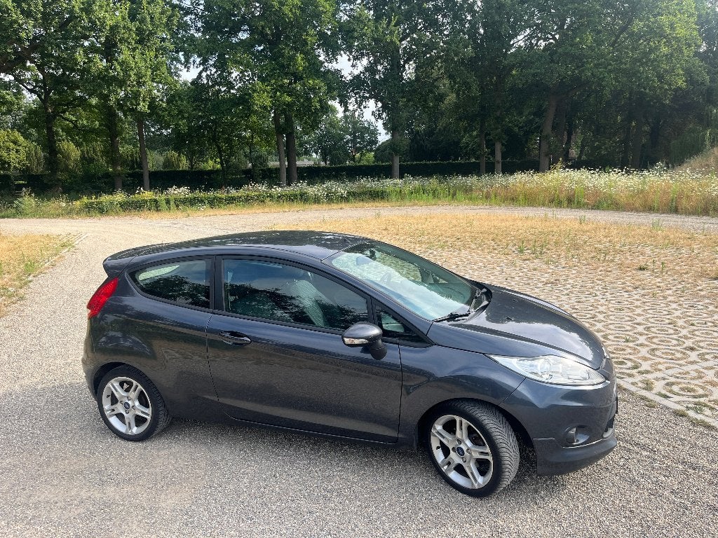 Ford Fiësta 1.6 Ti-vct 88KW 3DR 2010 Grijs, 1596 cc, Stof, 31 €/maand, 4 cilinders